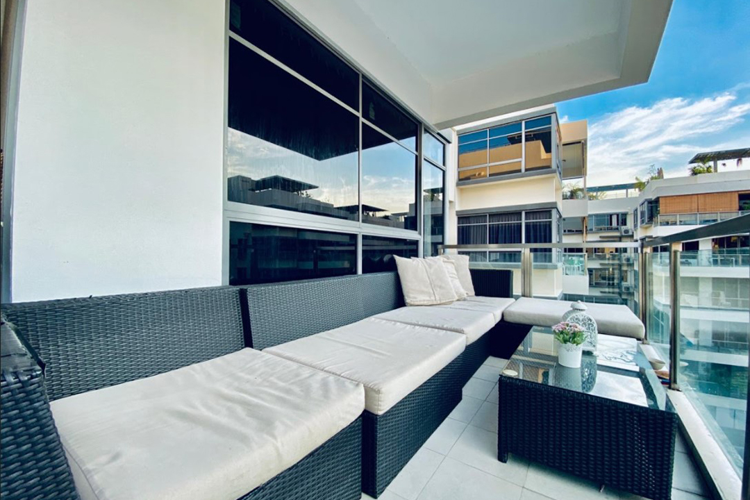 Dash Living Atrium
